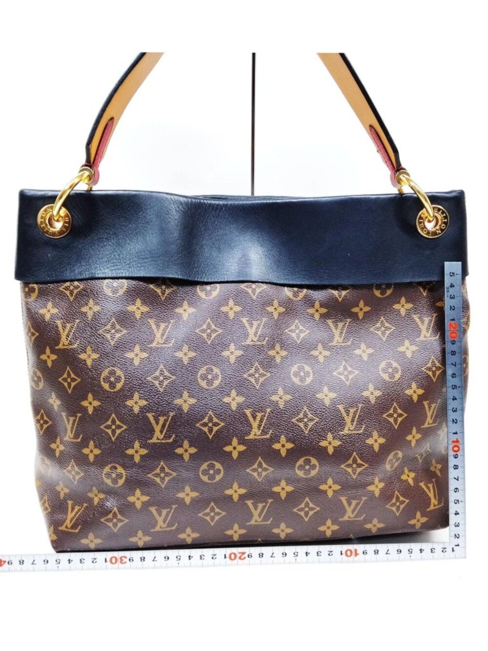 Authentic Louis Vuitton Tuileries Hobo Monogram Canvas Shoulder Bag - Picture 3 of 16